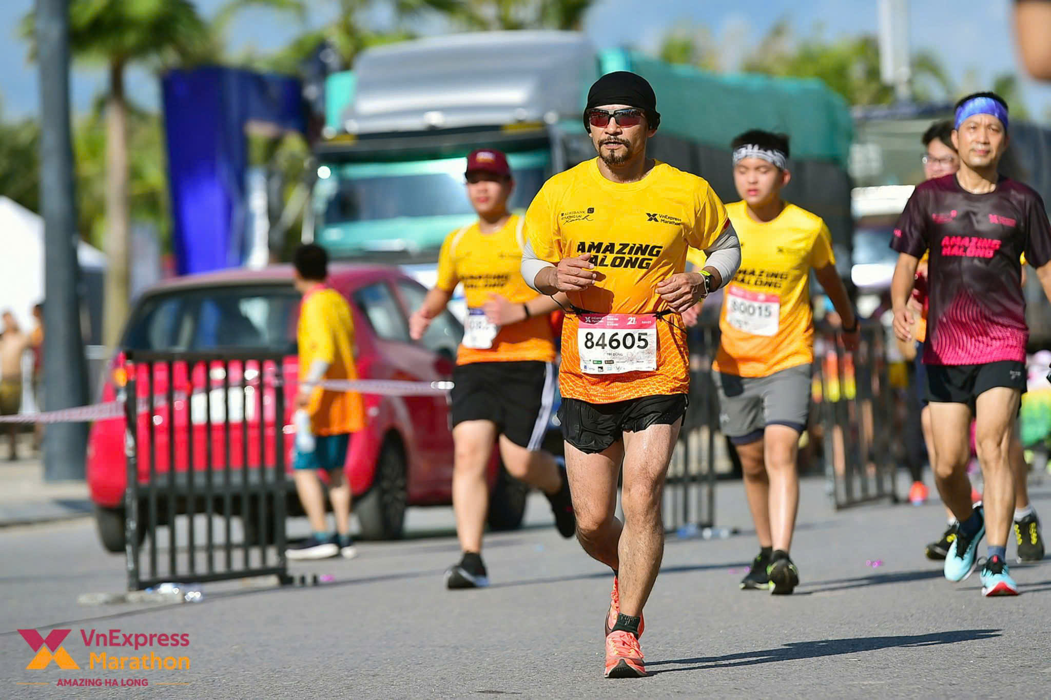 Coach Dũng chạy marathon VnExpress Hạ Long